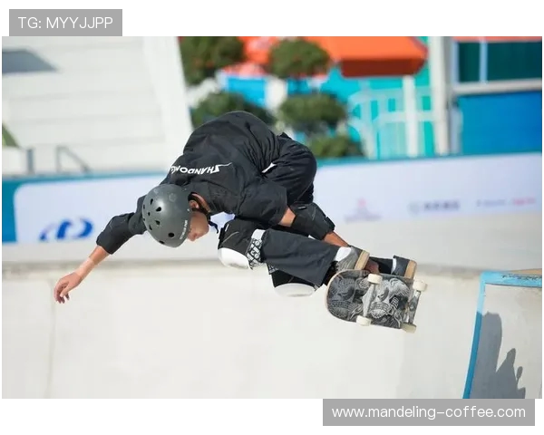 滑板战术解析：杭州滑板队如何运用边路渗透提升比赛优势